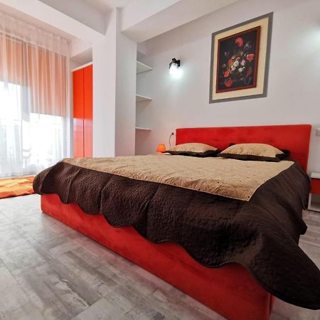 Orange Apartment-Brilliant Apartments Constanta Exterior photo